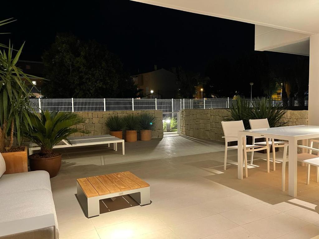 Prime Spanish Holidays - Marina Bay Apartment Javea Exterior photo